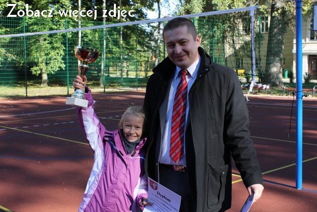 Kliknij i zobacz wi�cej zdj��